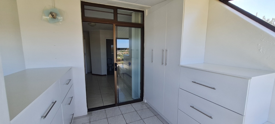 3 Bedroom Property for Sale in Stilbaai Wes Western Cape